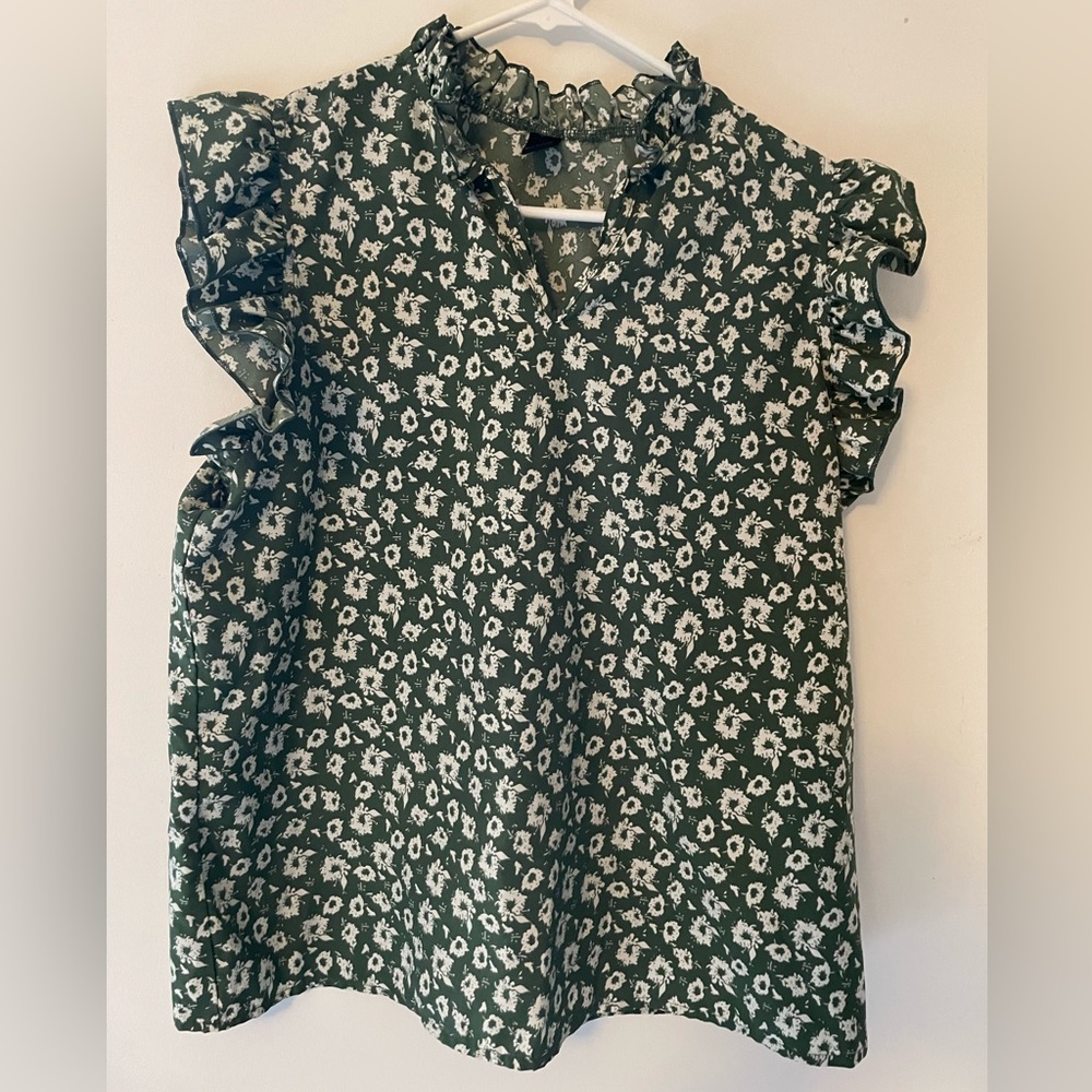 Ruffled cap sleeve shirt women green floral